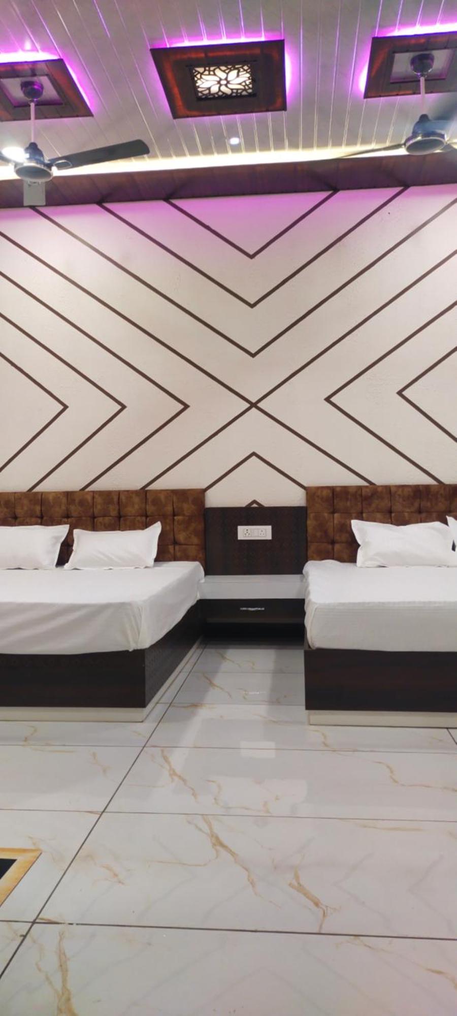Anant Home Stay Ujjain Rum bild