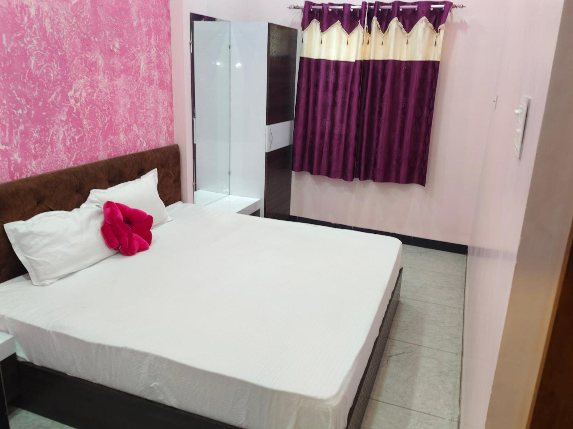 Anant Home Stay Ujjain Rum bild